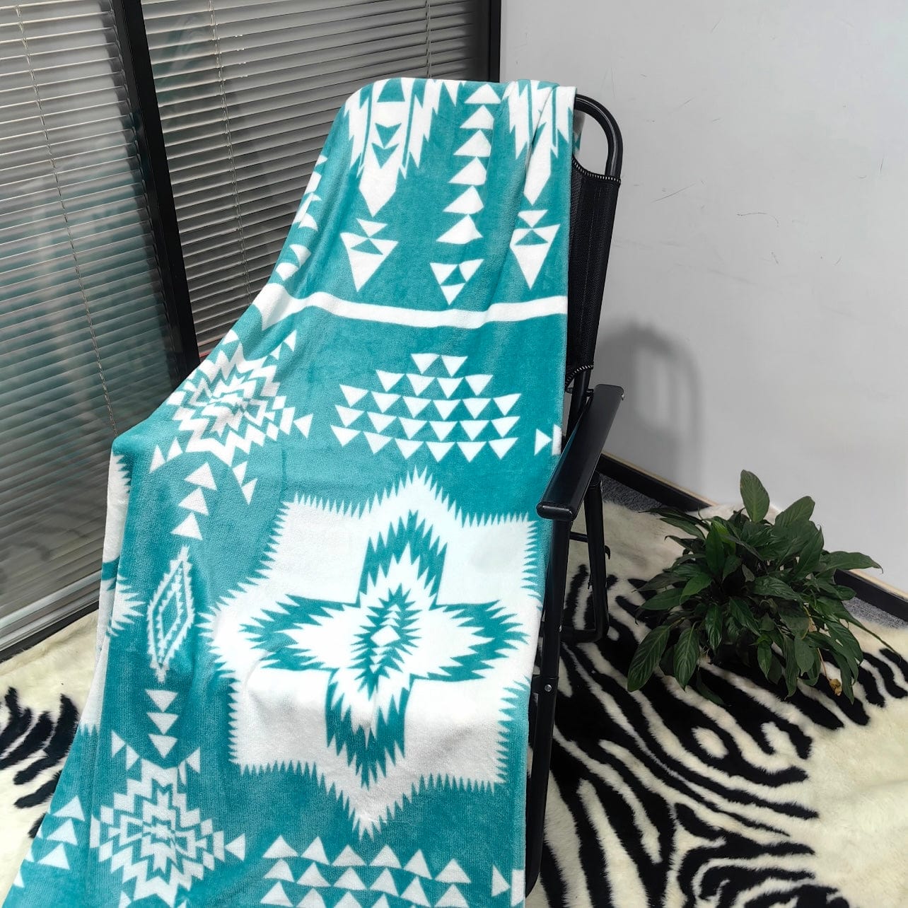 Envy Stylz Boutique Blanket Rocky Top Queen Throw Blanket