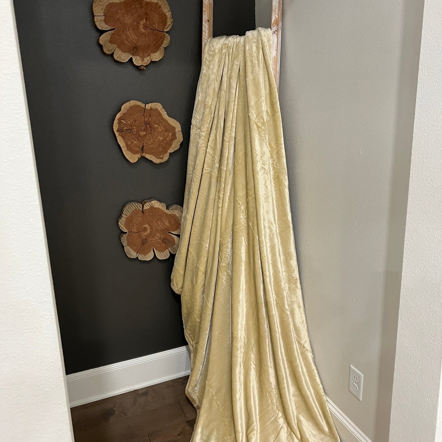 Envy Stylz Boutique Blanket Solid Cream Blanket