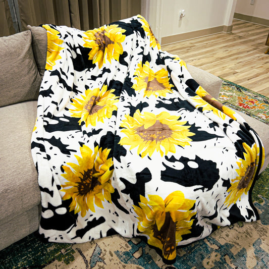 Envy Stylz Boutique Blanket Sunflower Cow Throw 72'X90'