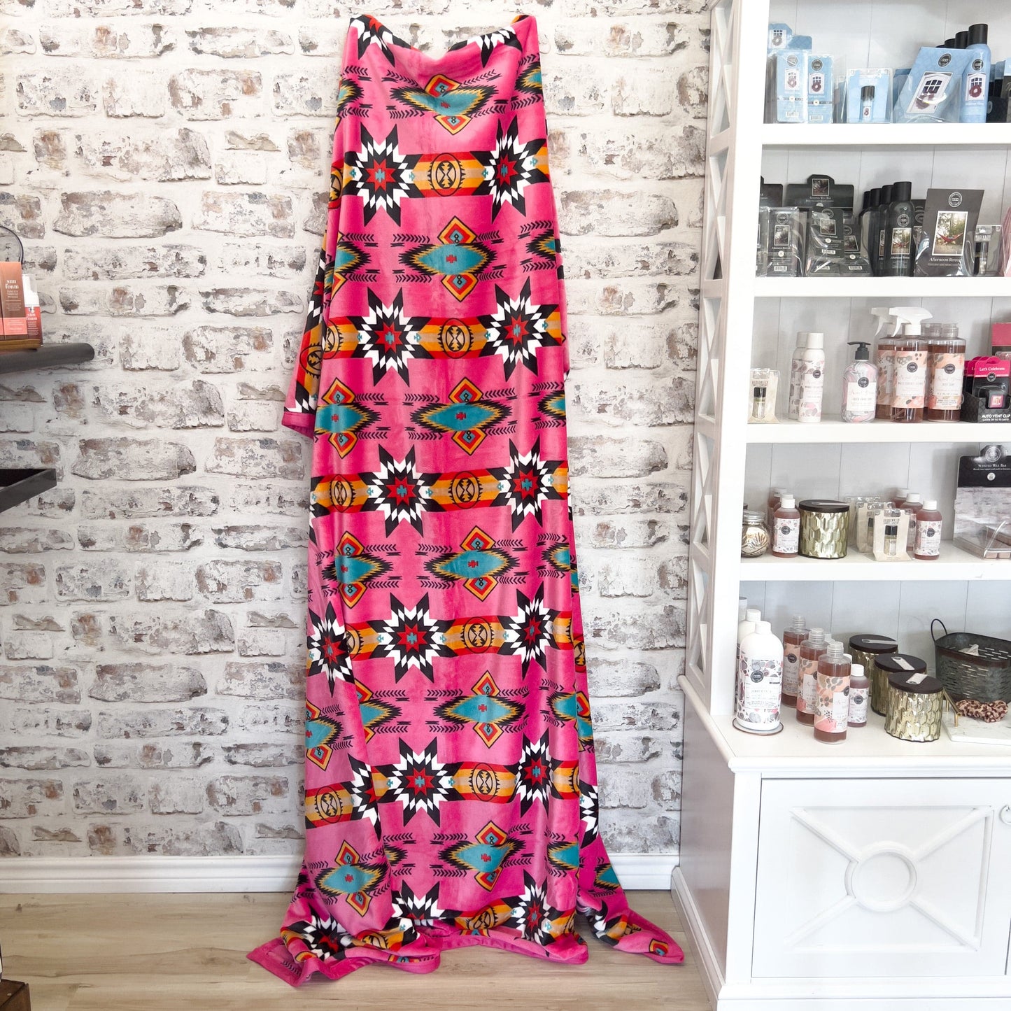 Envy Stylz Boutique Outlaw Aztec Pink King Size Blanket