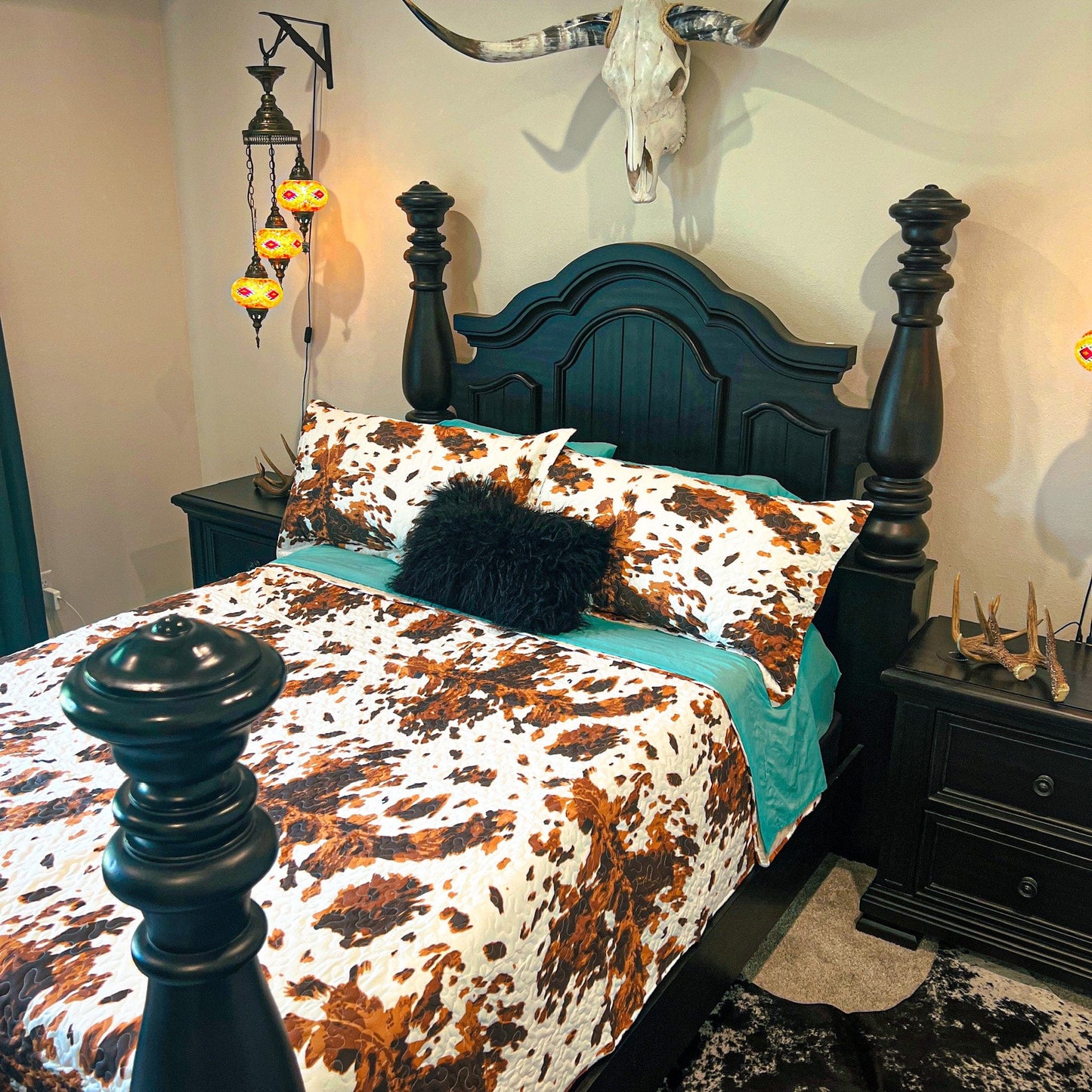 Envy Stylz Boutique Rust Cow 3 Piece Quilt Set