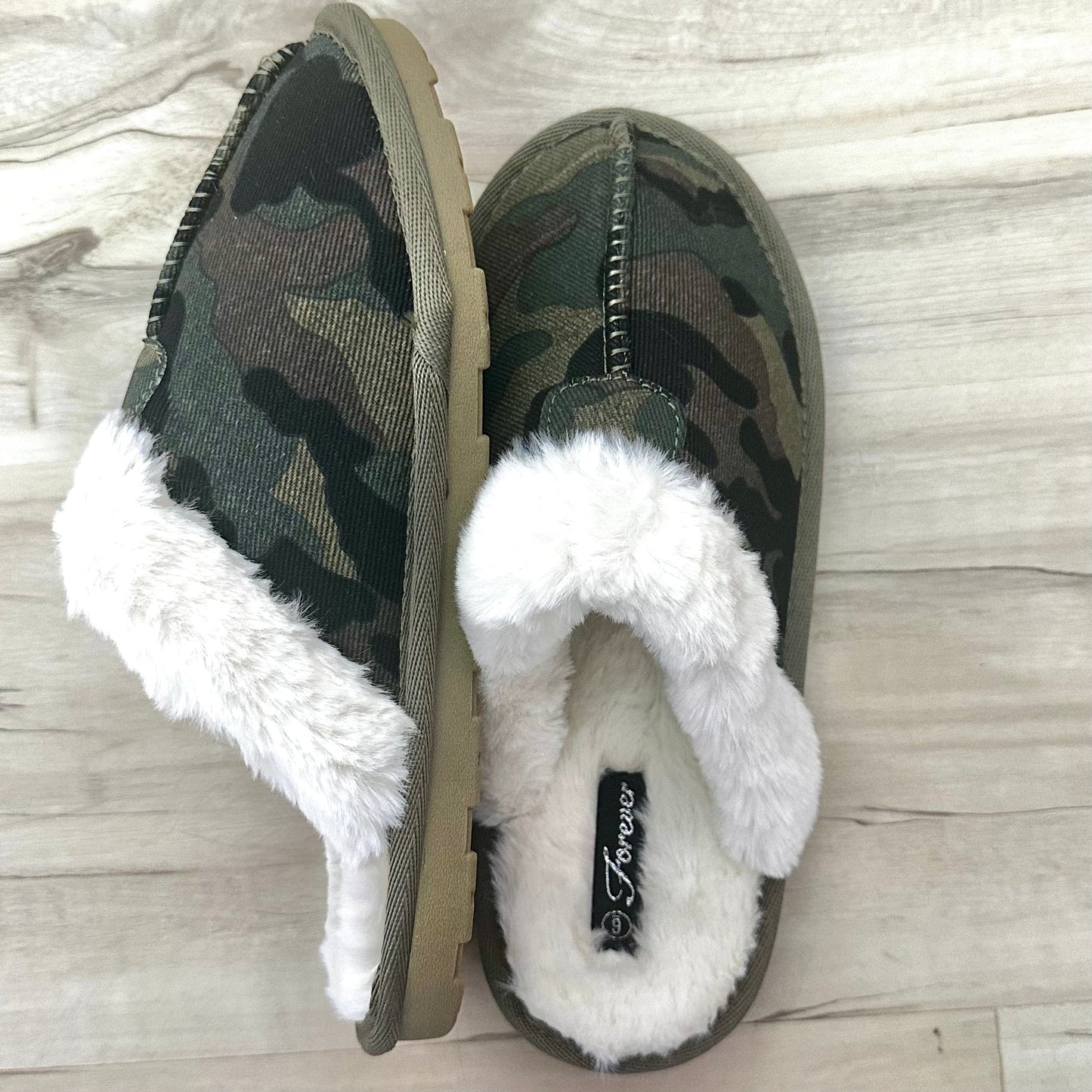Forever Women - Apparel - Shirts - T-Shirts Camo Slippers