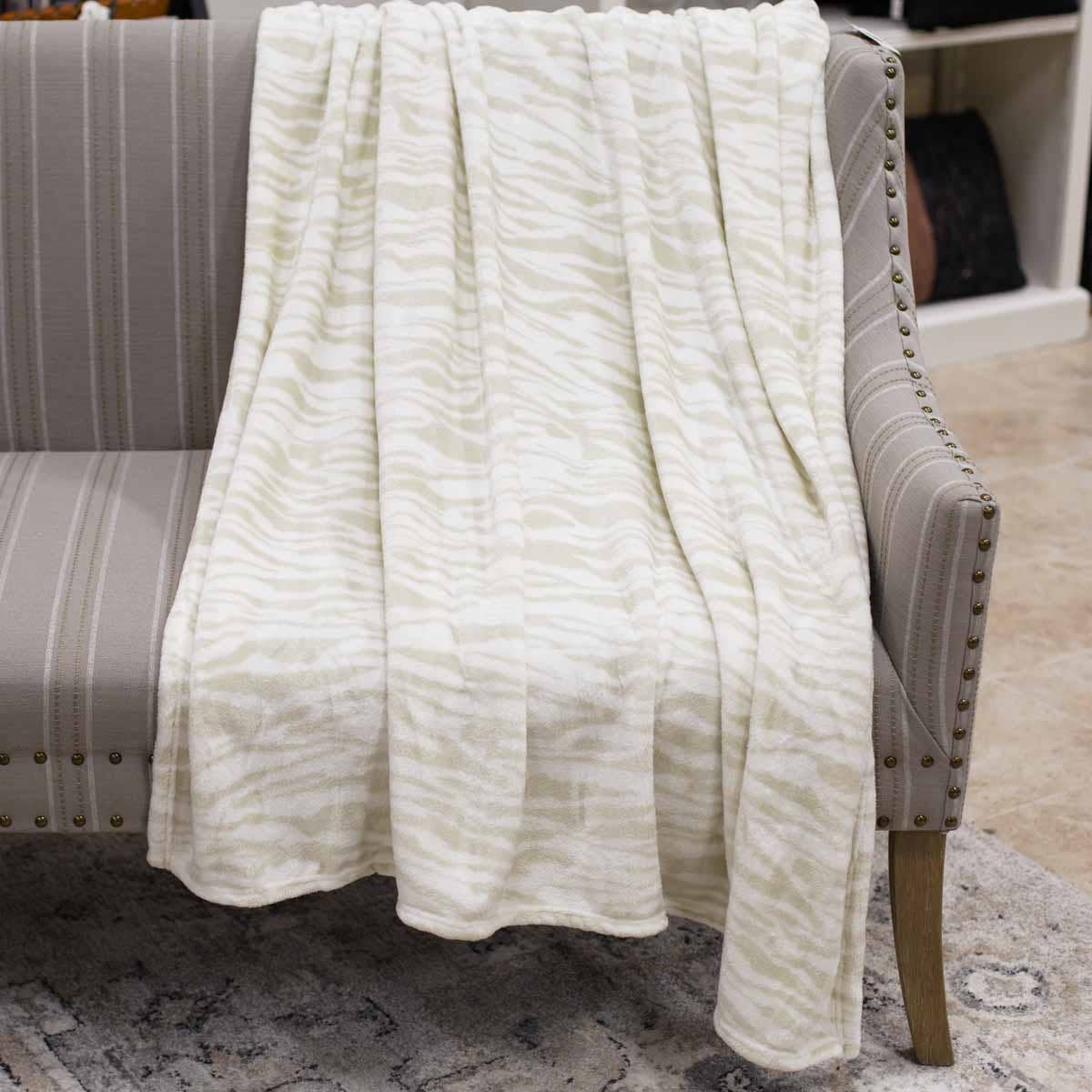The Royal Standard Blanket Tiger Stripe Throw Off White/Shell 50x60