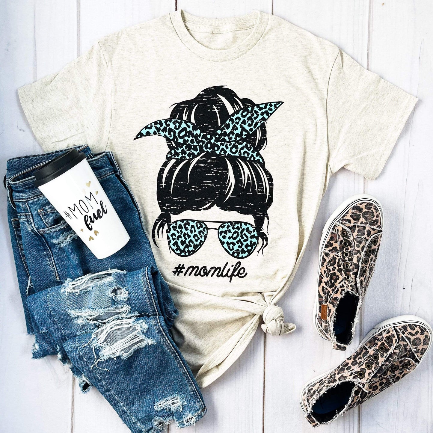 Envy Stylz Boutique Women - Apparel - Shirts - T-Shirts #MomLife Messy Bun Graphic Tee