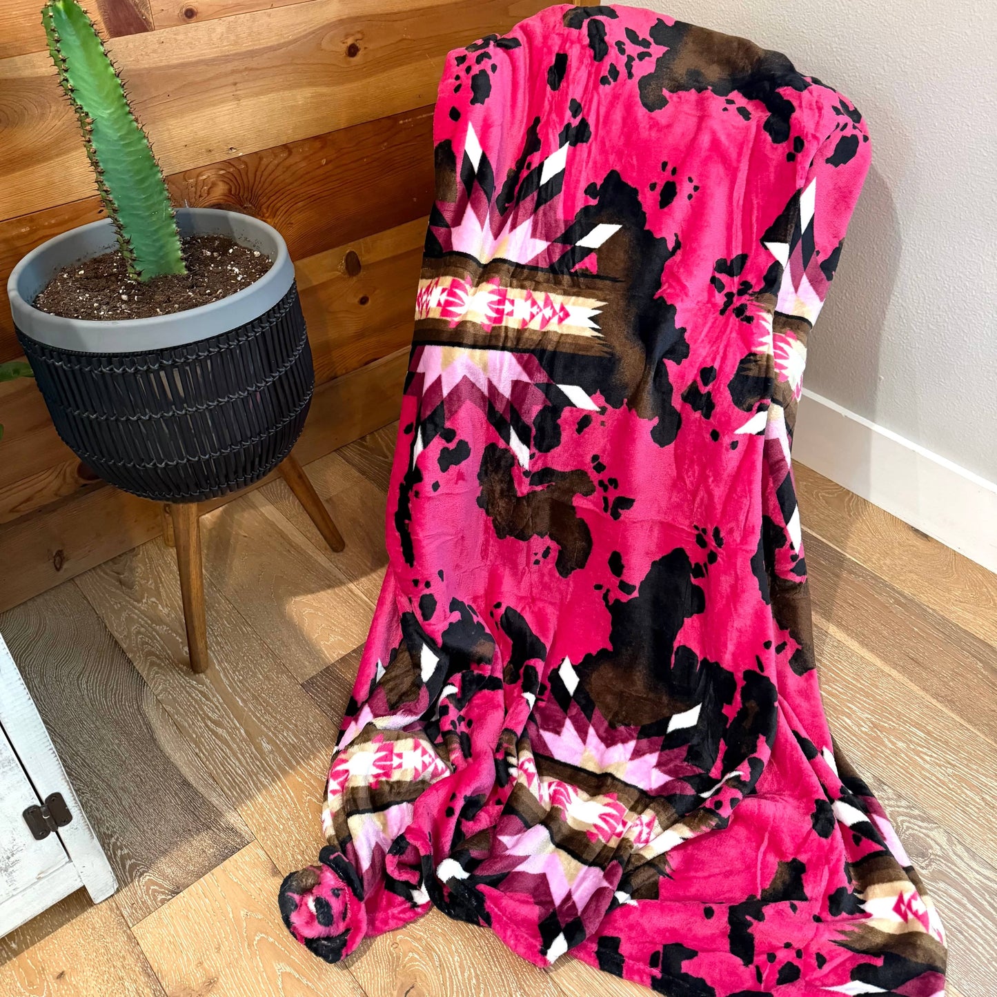 Pink Aztec Cow Lightweight Throw 60"x80"
