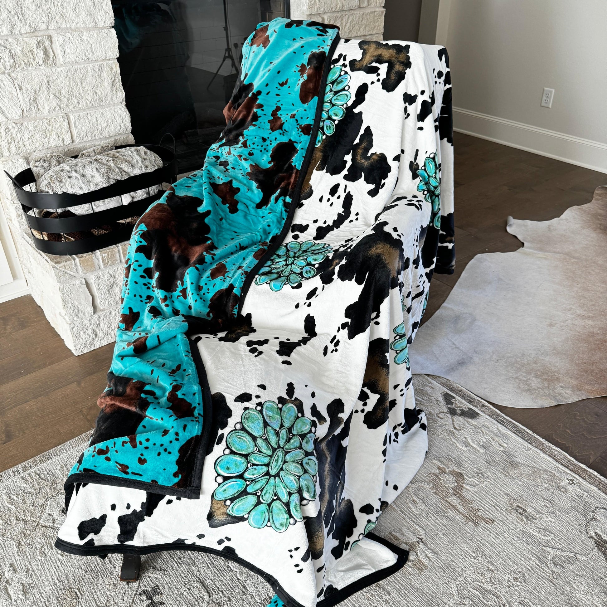 Envy Stylz Boutique Blanket Reversible Turquoise Cow and Concho 2 Ply Oversized Blanket 82"x90"