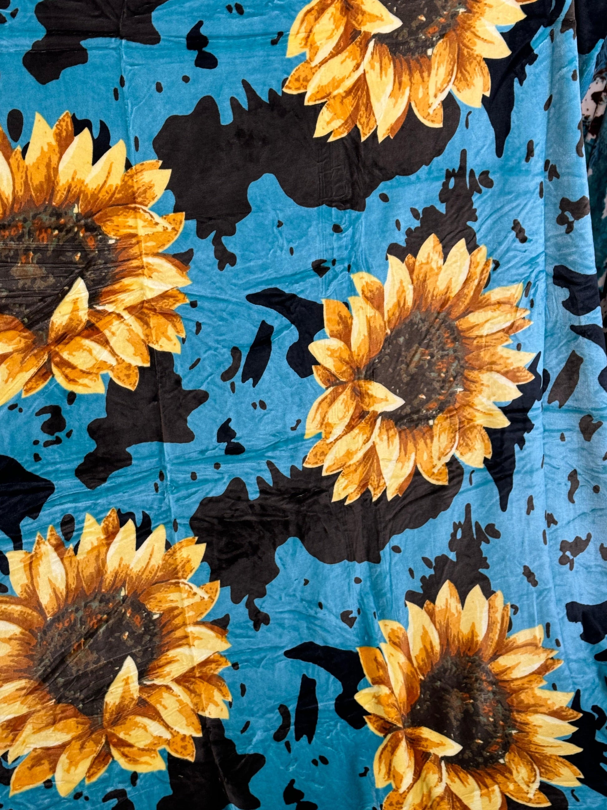 Envy Stylz Boutique Blanket Sunflower Turquoise Cow Oversized Blanket