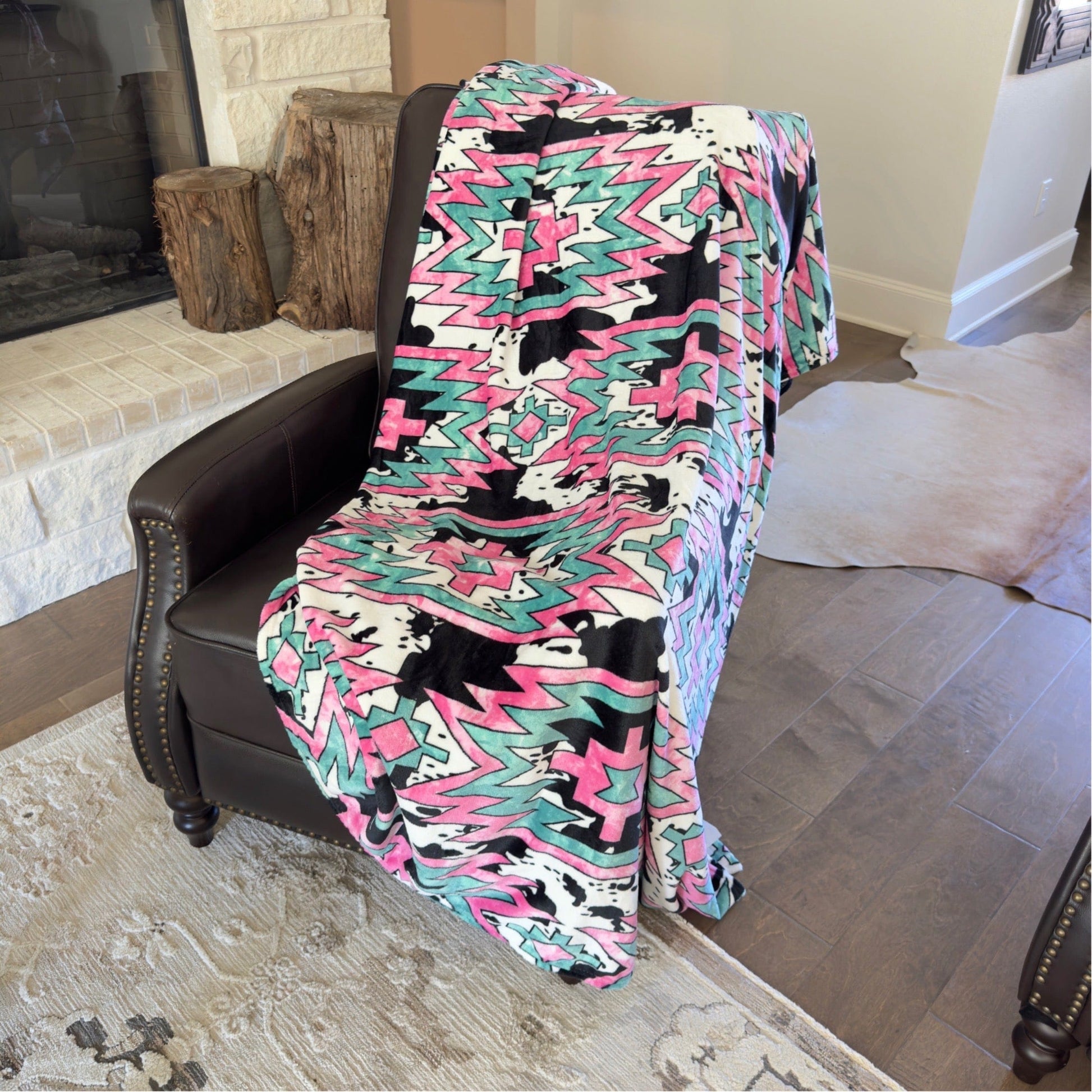 The Caroline Lightweight Soft Throw Blanket 60"x80"