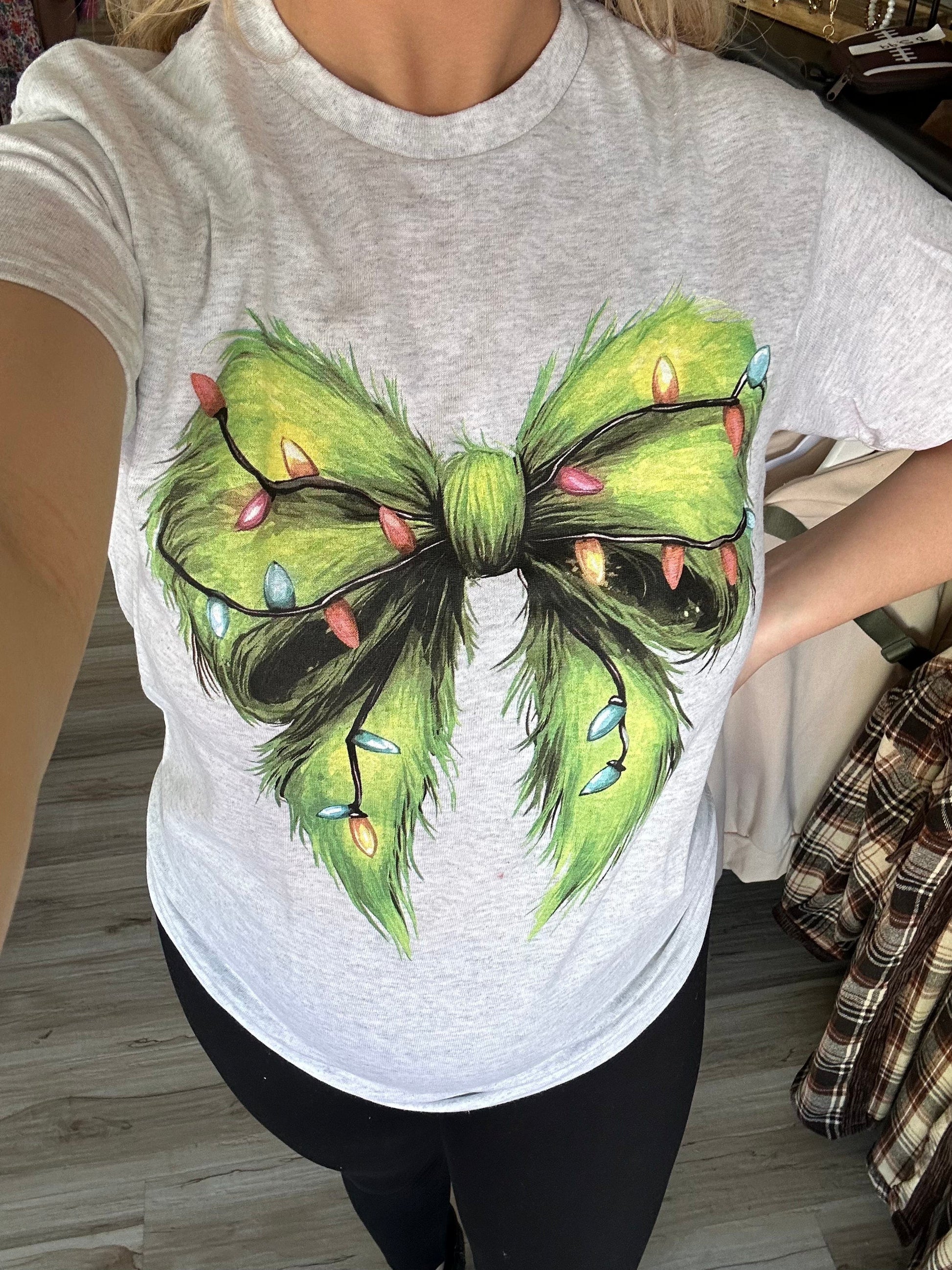 Envy Stylz Boutique Women - Apparel - Shirts - T-Shirts GREEN COQUETTE BOW Graphic Tee