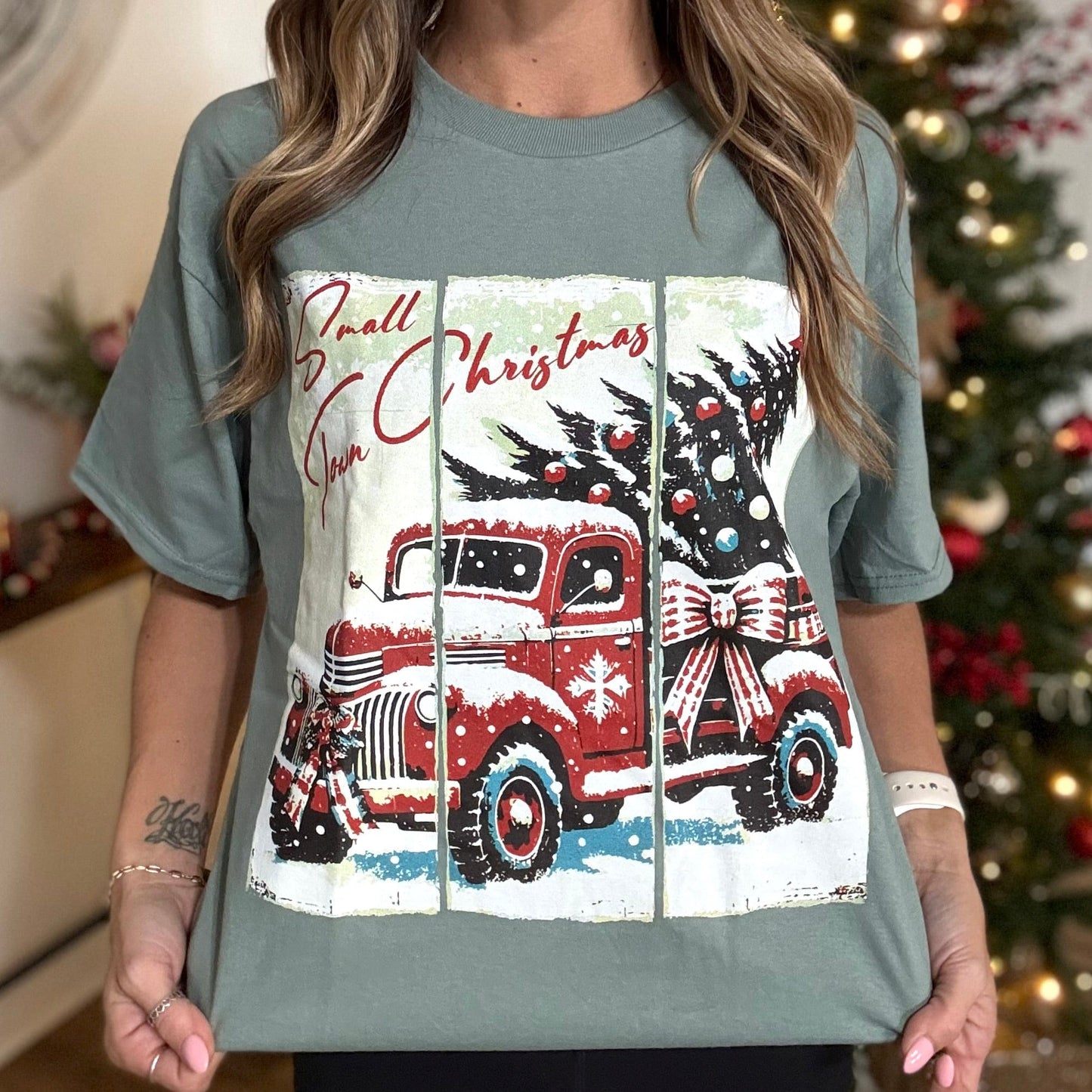 Envy Stylz Boutique Women - Apparel - Shirts - T-Shirts *PINK FRIDAY Christmas Truck Small Town Graphic Tee