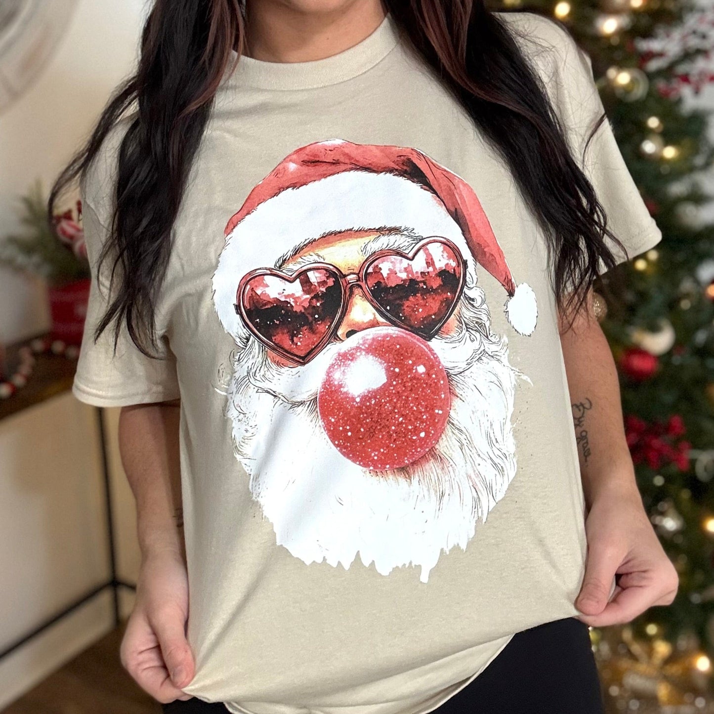 Envy Stylz Boutique Women - Apparel - Shirts - T-Shirts Santa Heart Glasses Graphic Tee