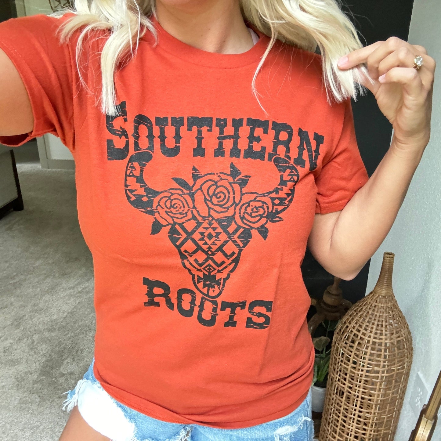 Envy Stylz Boutique Women - Apparel - Shirts - T-Shirts Southern Roots Graphic T-shirt