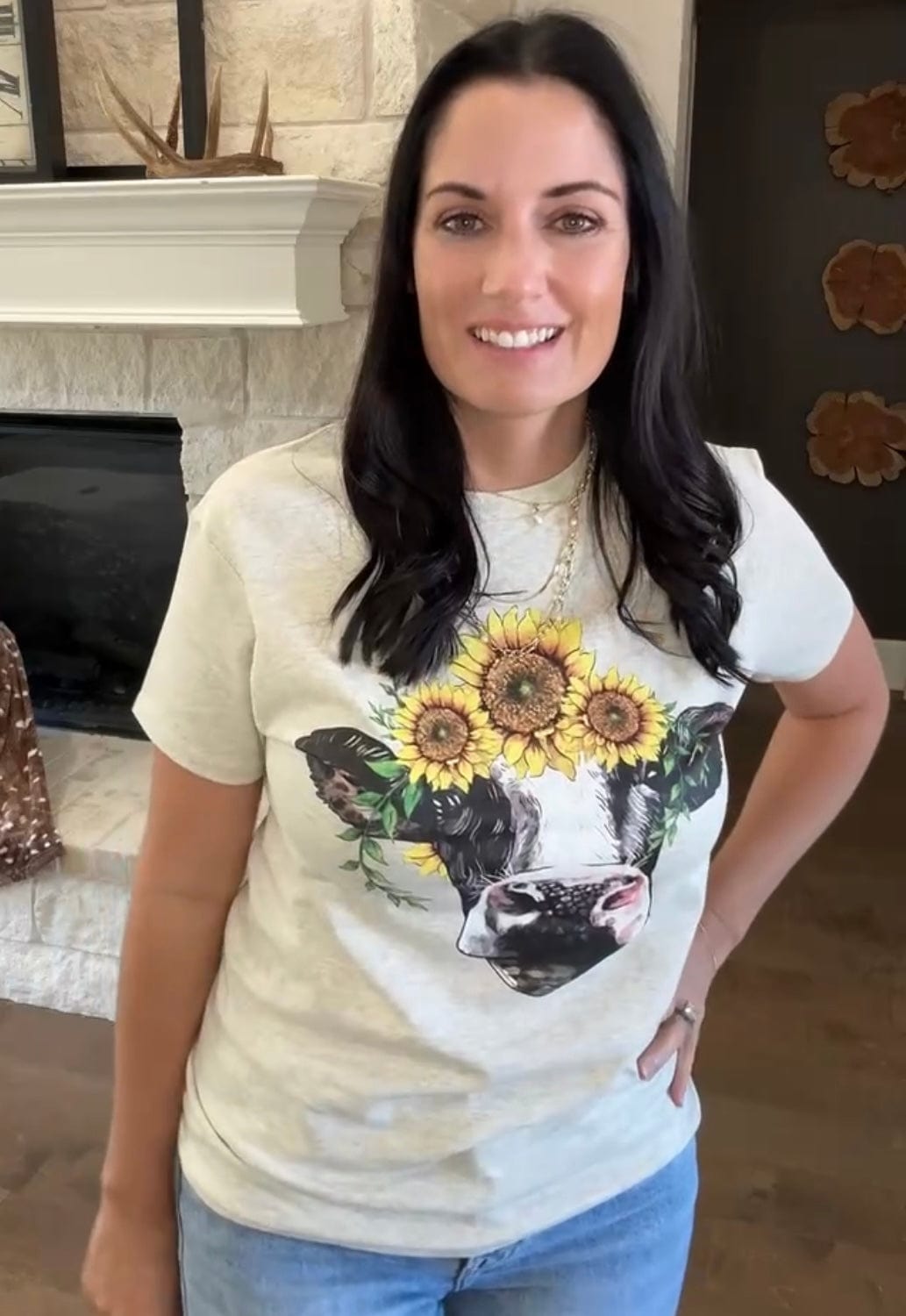 Envy Stylz Boutique Women - Apparel - Shirts - T-Shirts Sunflower Cow Graphic Tee