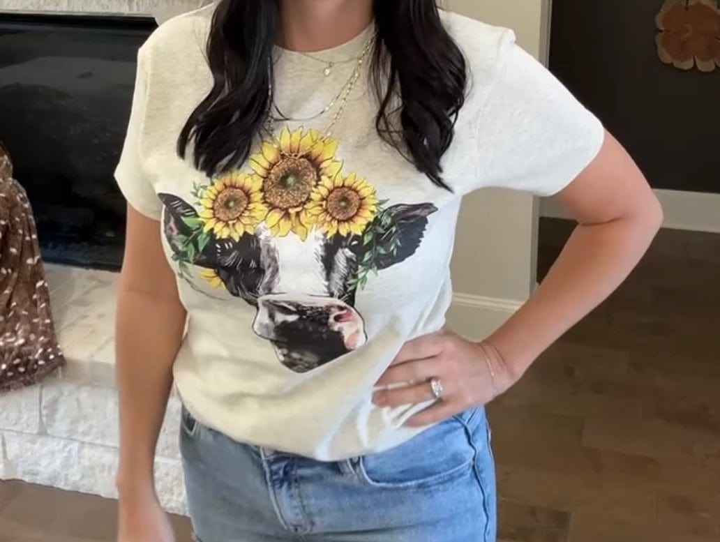 Envy Stylz Boutique Women - Apparel - Shirts - T-Shirts Sunflower Cow Graphic Tee