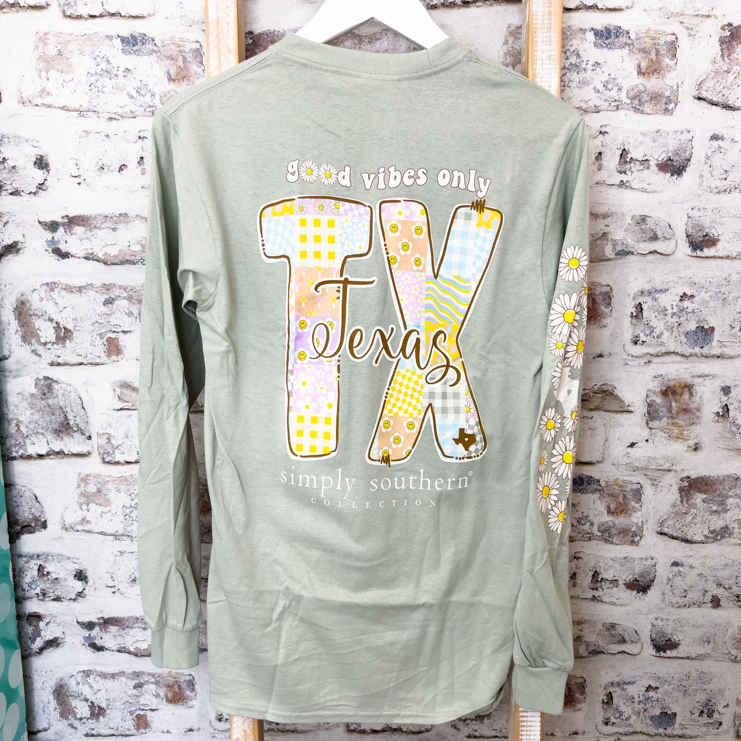 Envy Stylz Boutique Women - Apparel - Shirts - T-Shirts Texas Good Vibes Only Simply Southern Long Sleeve Soft Graphic Tee