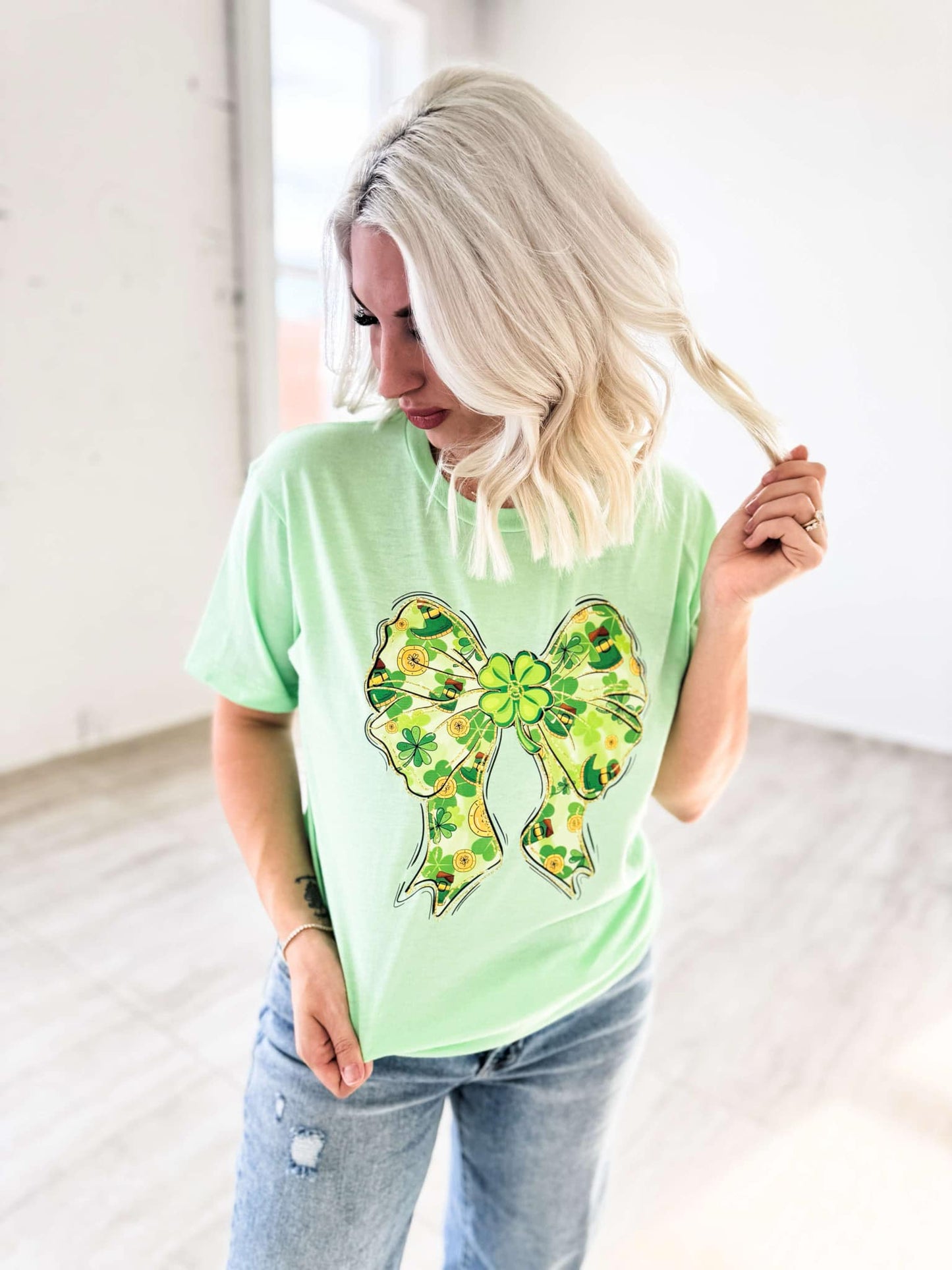 Envy Stylz Wholesale Women - Apparel - Shirts - T-Shirts Saint Patricks Day Bow Graphic Tee