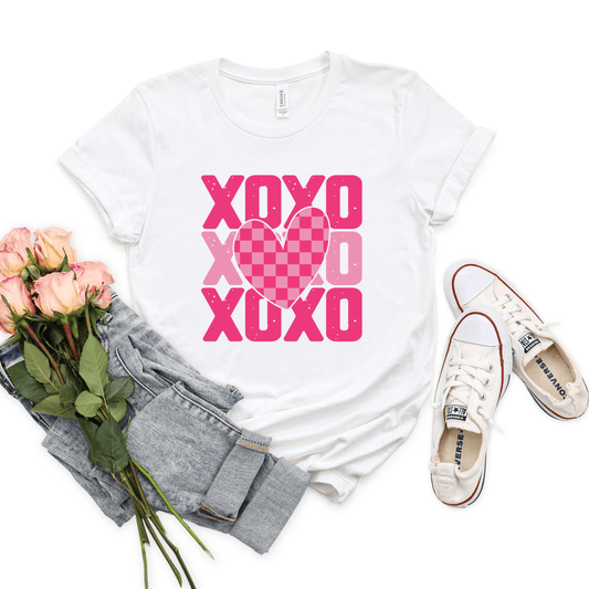 Envy Stylz Wholesale Women - Apparel - Shirts - T-Shirts XOXO Checkered Heart Graphic Tee