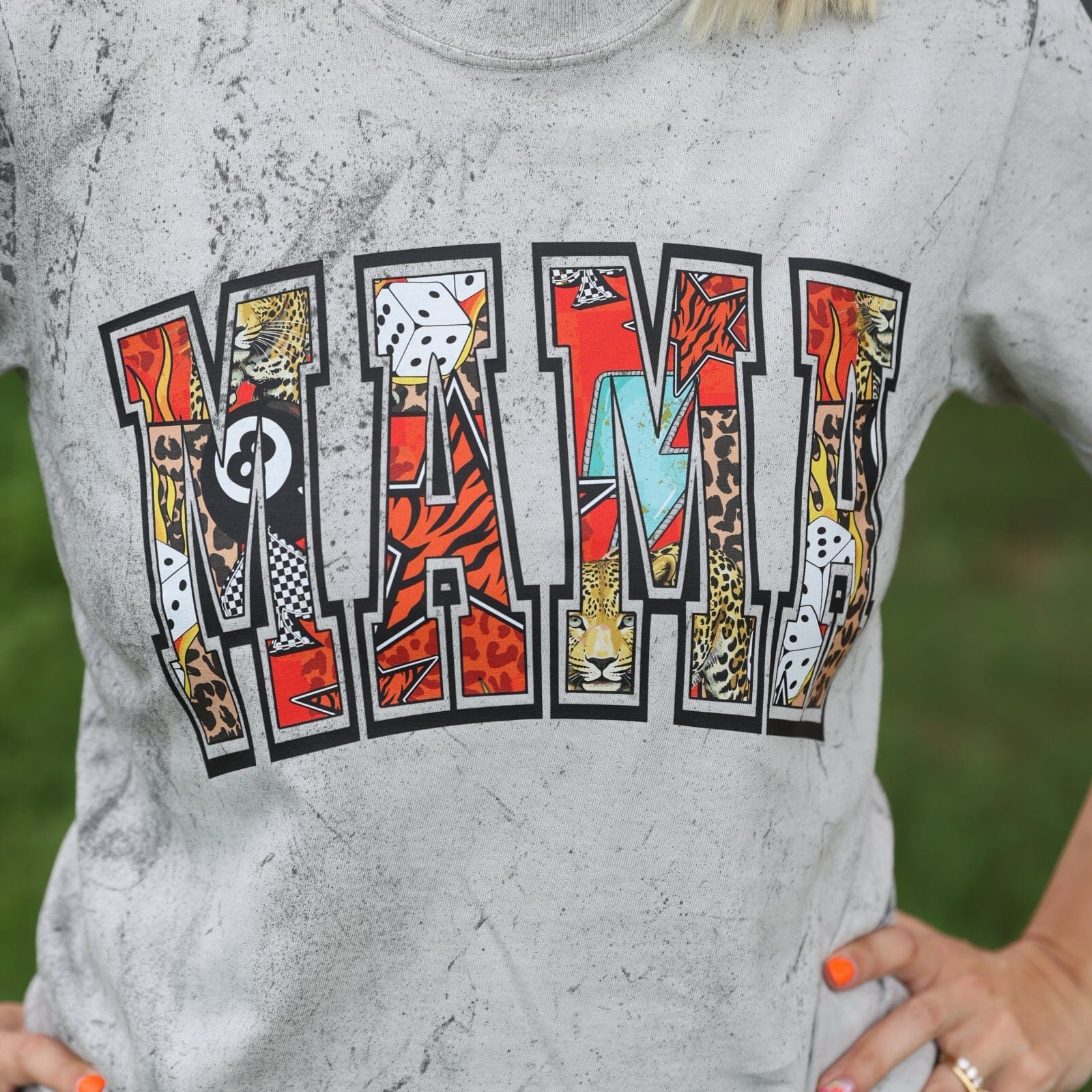 FestiviTees Women - Apparel - Shirts - T-Shirts 8 Ball Mama DIstressed Graphic Tee