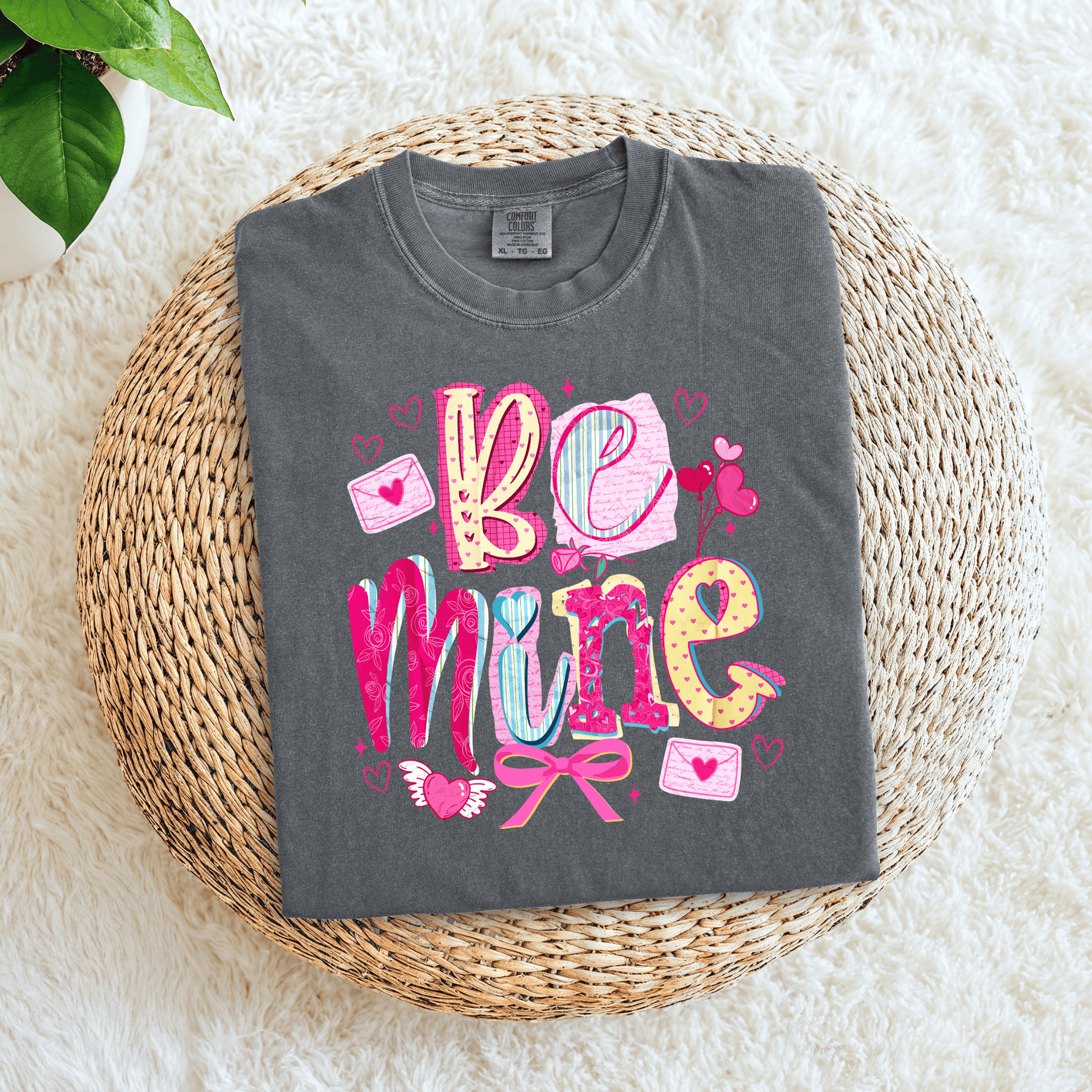 FestiviTees Women - Apparel - Shirts - T-Shirts Be Mine Graphic Tee