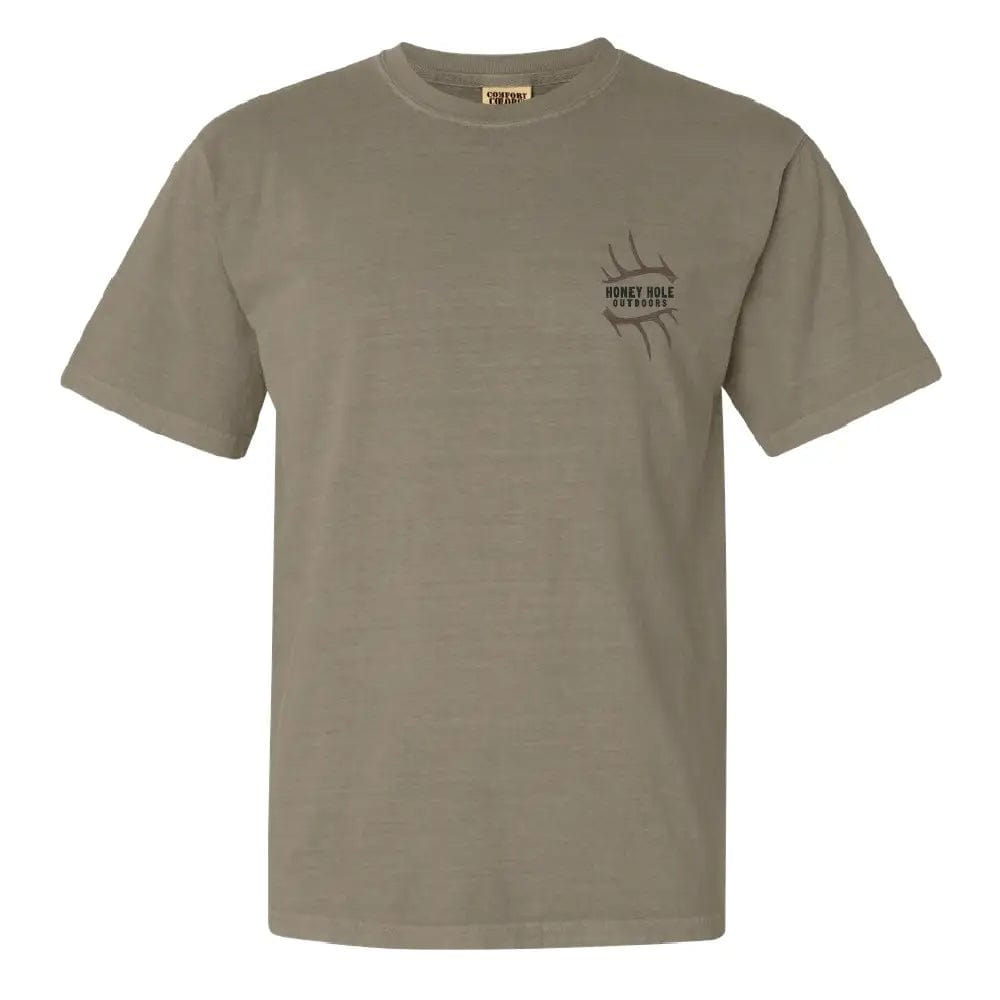 Honey Hole Outdoors Apparel & Accessories > Clothing > Shirts & Tops Honey Hole Outdoors Men's Skull Mount Shirt