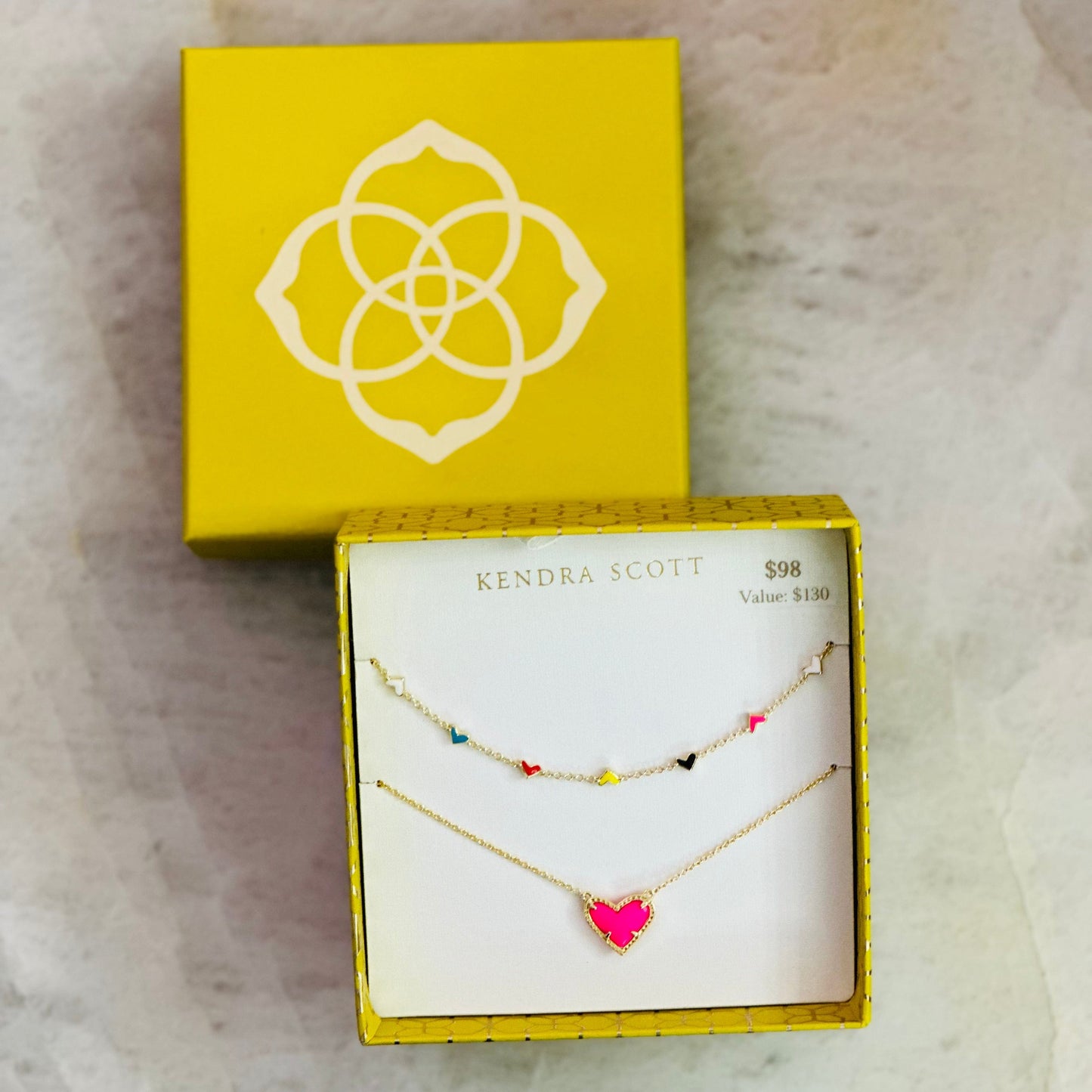 Kendra Scott Women - Accessories - Necklace Ari Haven Heart Necklace Gift Set In Gold Neon Pink | Kendra Scott