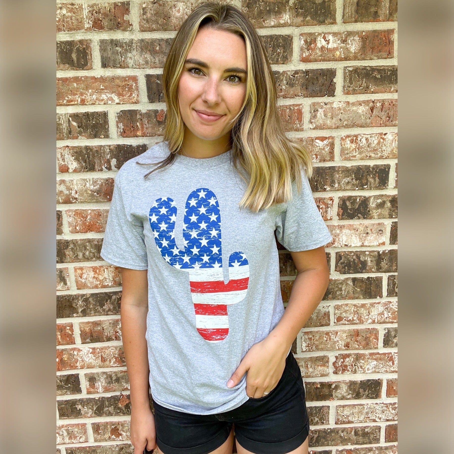 Envy Stylz Boutique Women - Apparel - Shirts - T-Shirts American Flag Cactus Graphic Tee