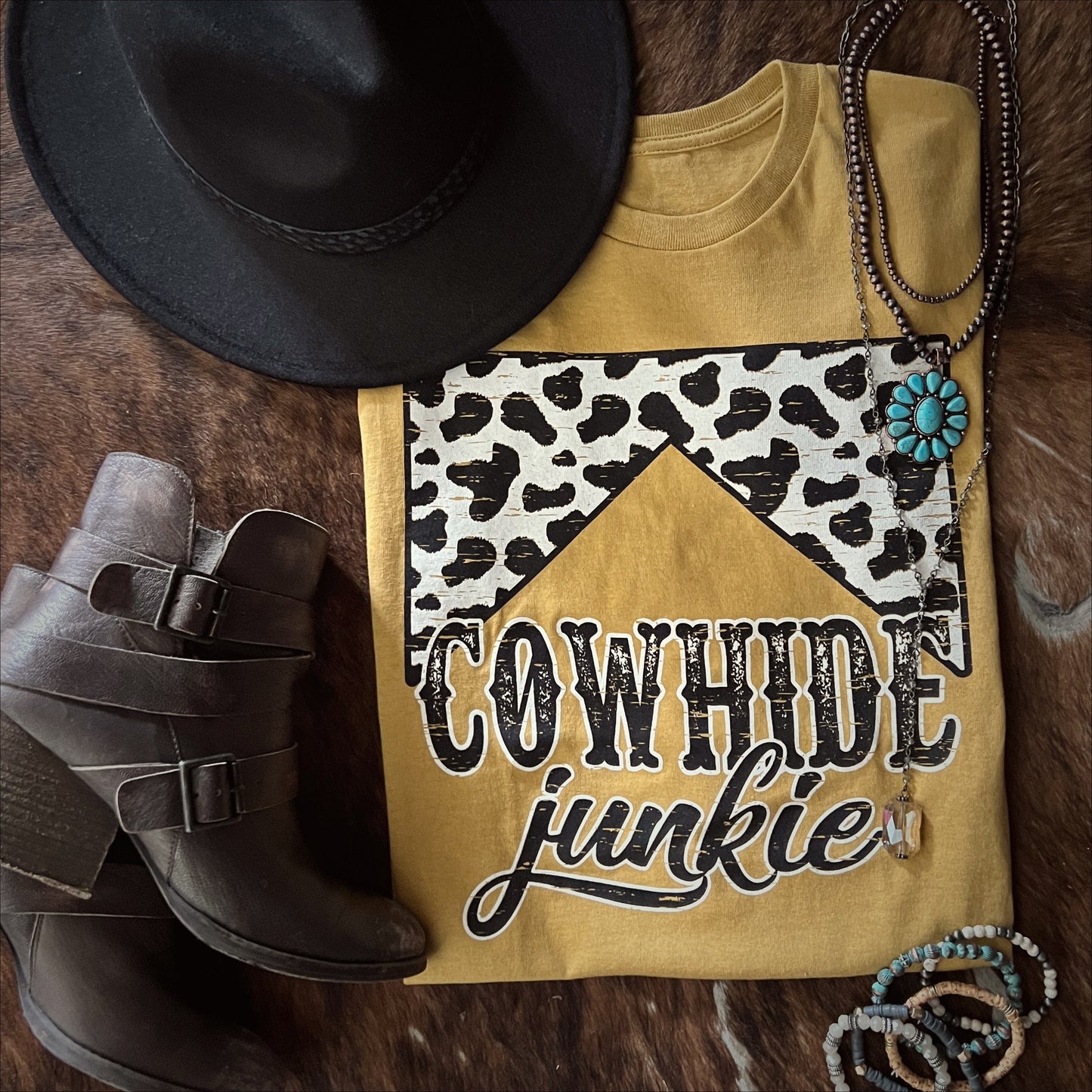Envy Stylz Boutique Women - Apparel - Shirts - T-Shirts Cowhide Junkie Graphic Tee