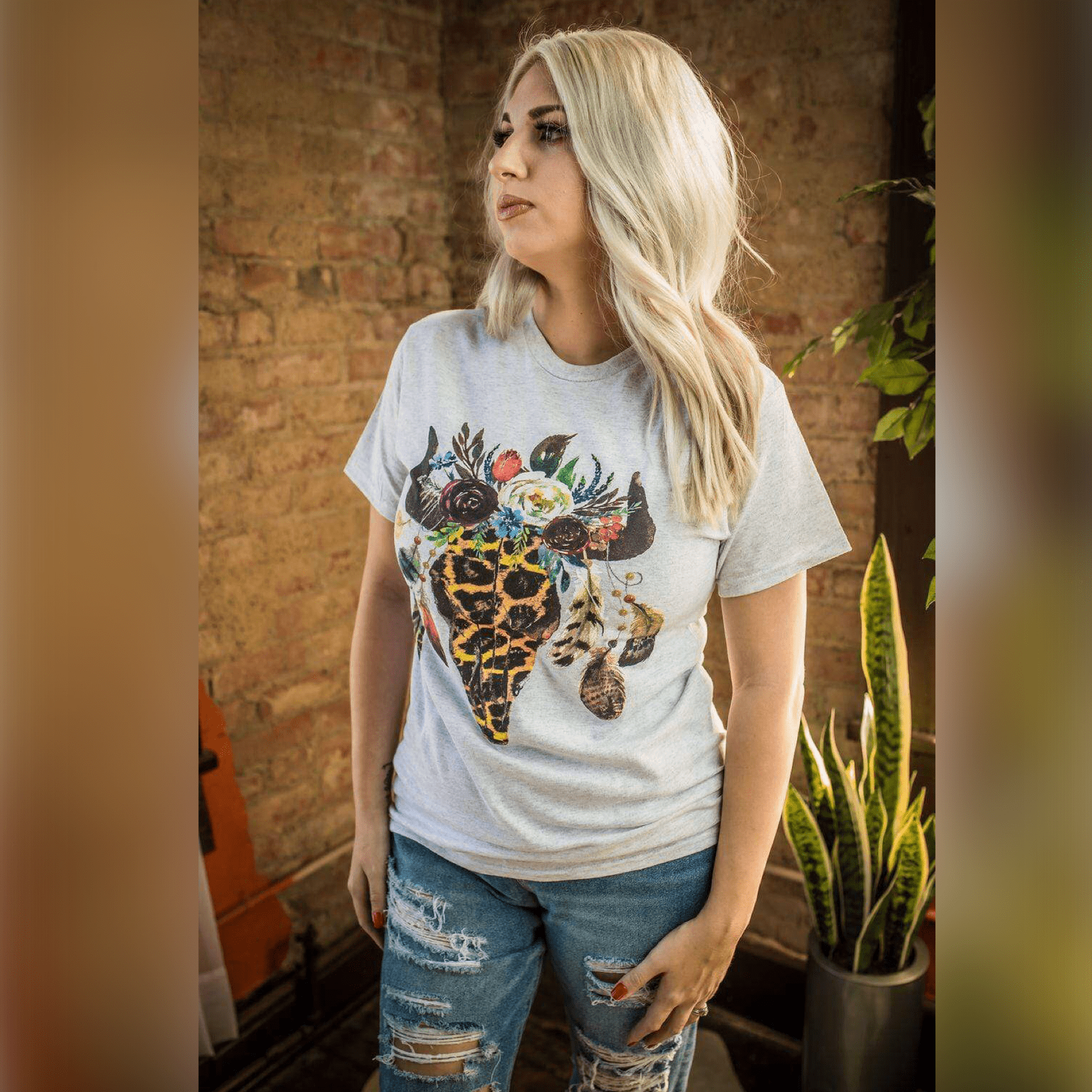 Floral Pocket | Floral Women's Graphic Tees