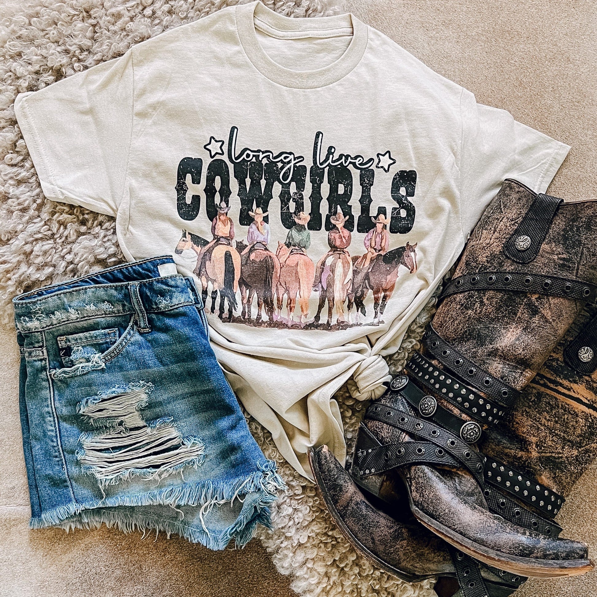 Envy Stylz Boutique Women - Apparel - Shirts - T-Shirts Long Live Cowgirls Graphic Tee
