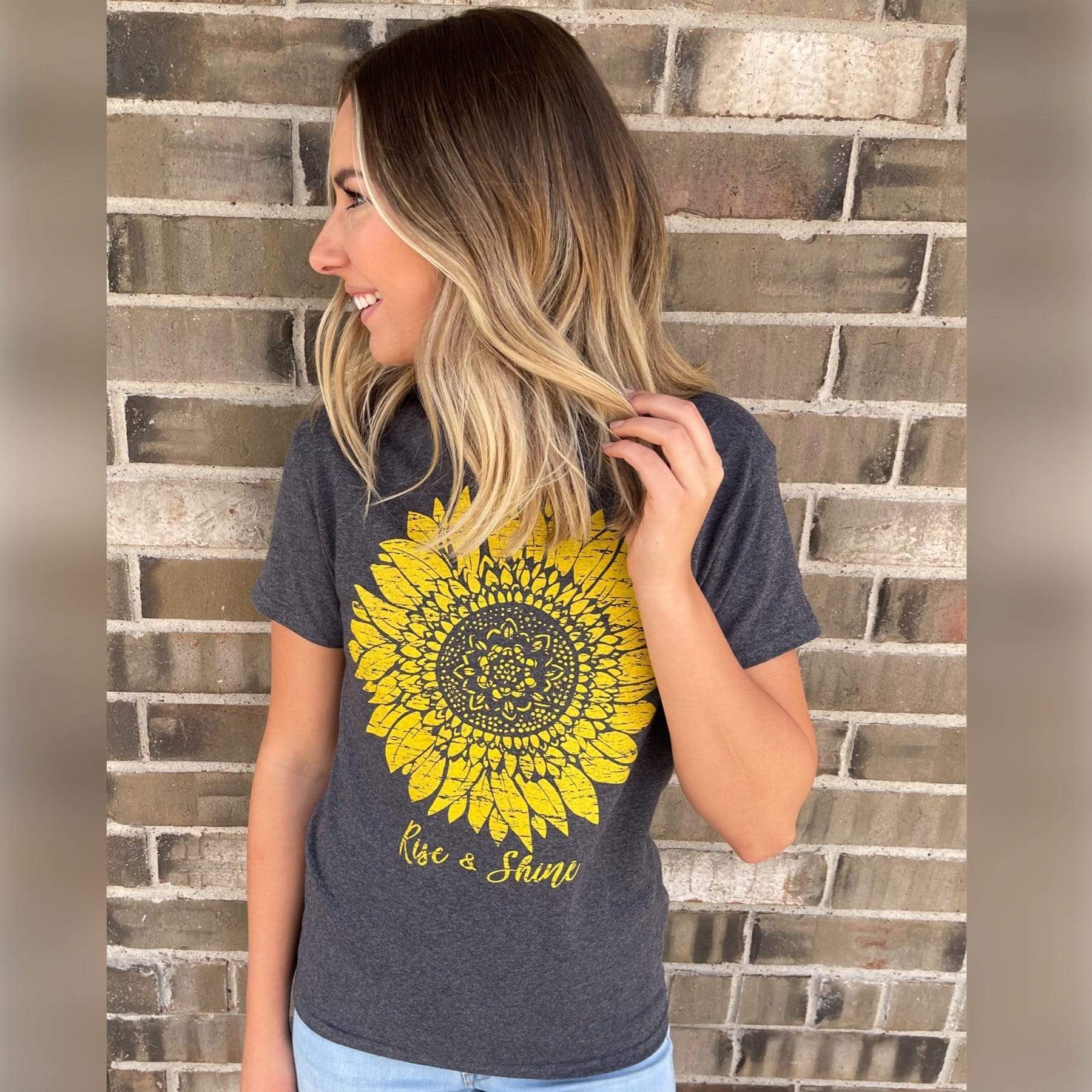 tvilling Ristede Raffinere Women's Rise & Shine Sunflower T-Shirt - Envy Stylz Boutique