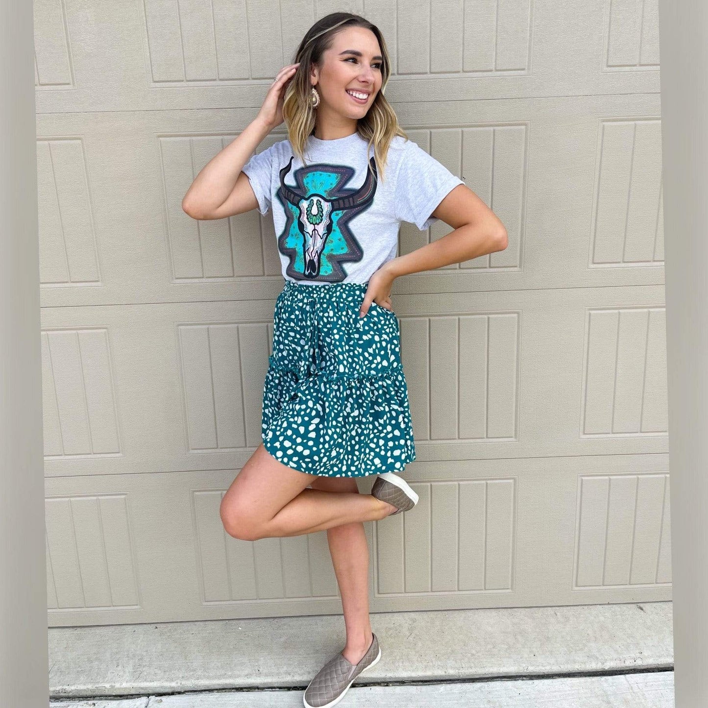 Envy Stylz Boutique Women - Apparel - Shirts - T-Shirts Turquoise Bullskull Graphic Tee