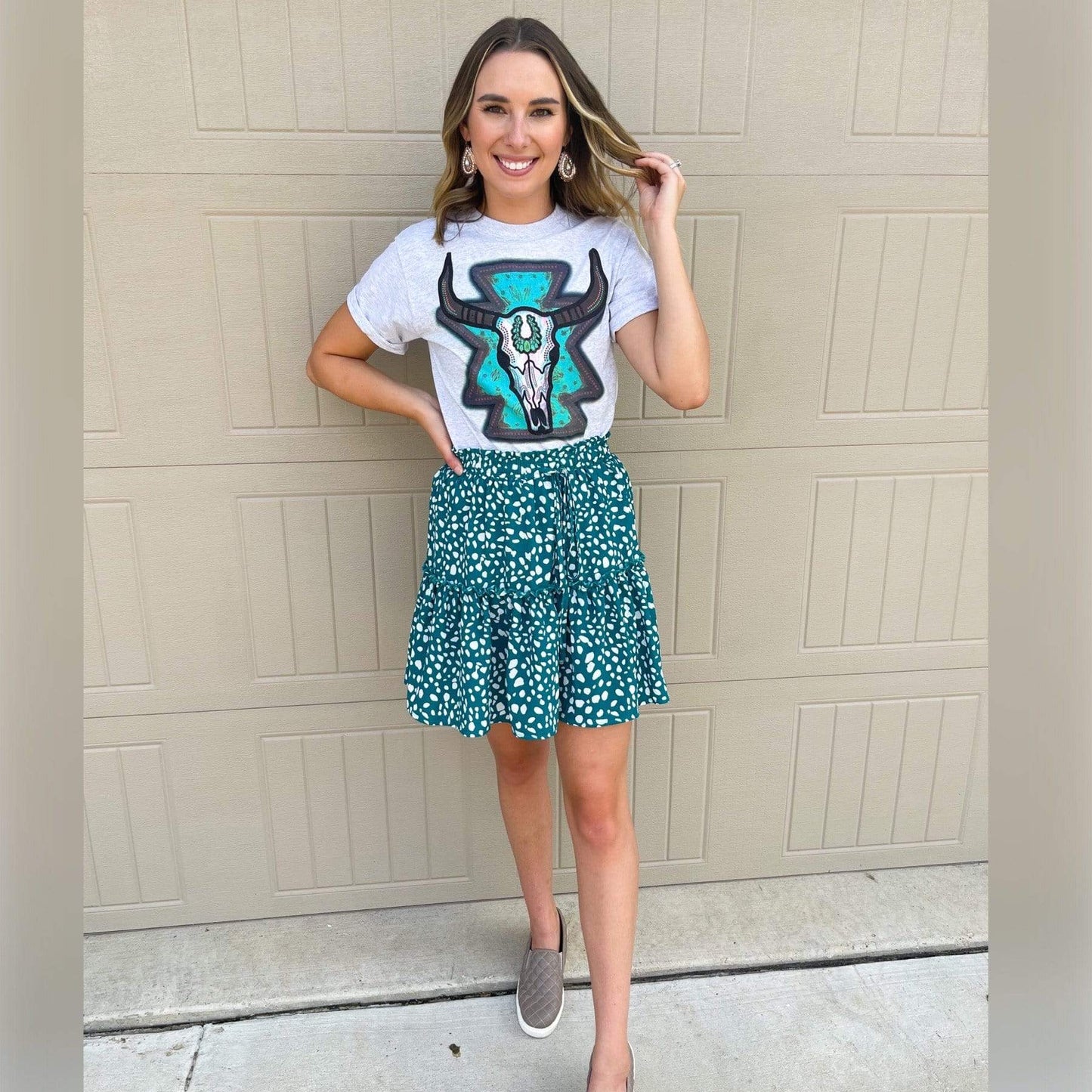 Envy Stylz Boutique Women - Apparel - Shirts - T-Shirts Turquoise Bullskull Graphic Tee