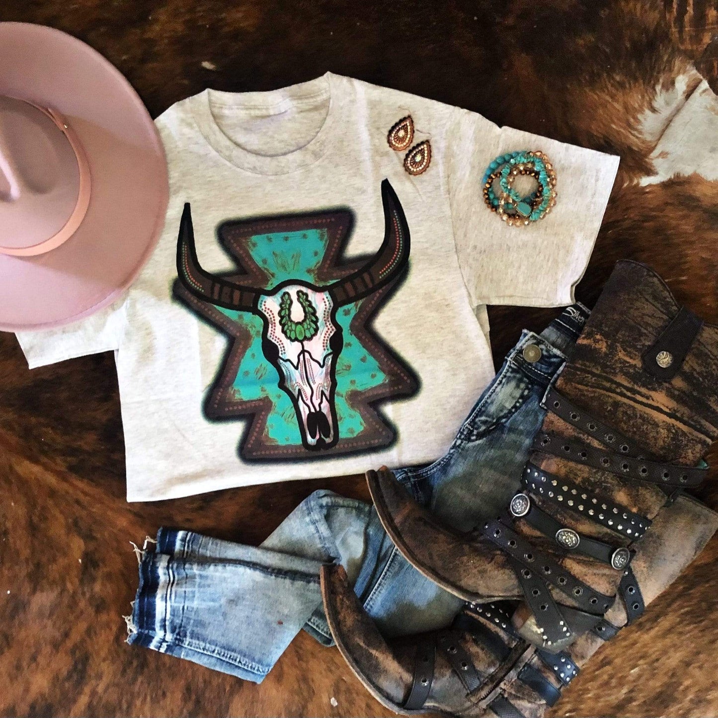 Envy Stylz Boutique Women - Apparel - Shirts - T-Shirts Turquoise Bullskull Graphic Tee